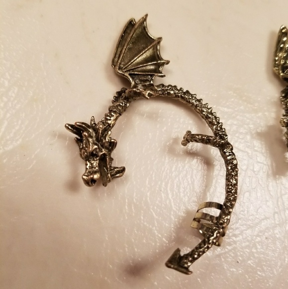 Flying Dragon Ear Cuff - Picture 3 of 6